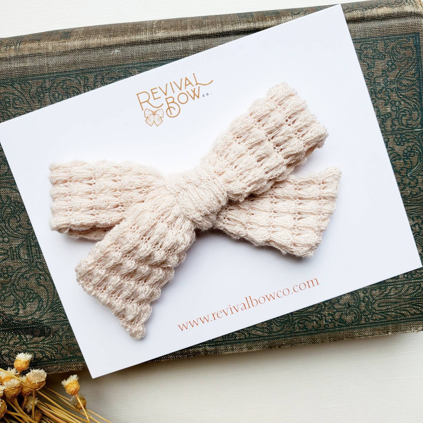 Classic Knit Fabric Bow • Textured Oat/Clip-in